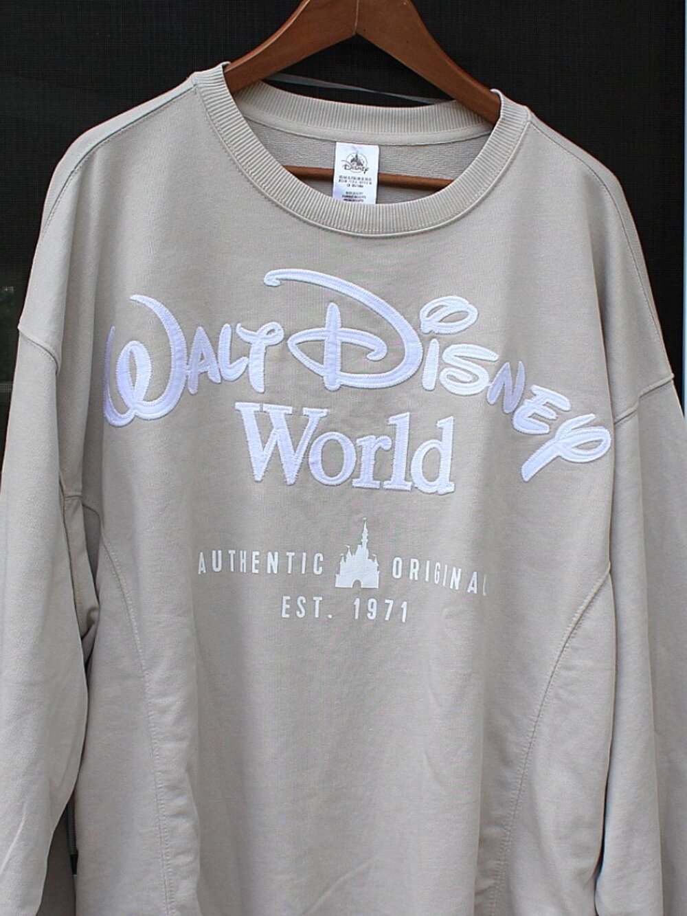 NWT Disney Parks Walt Disney World Sand Crewneck Pullover Womans Sweatshirt XL